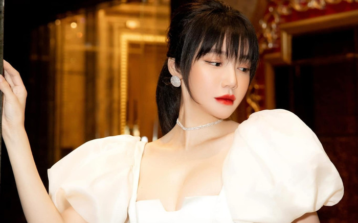 Chỉ một câu nói, con gái Elly Trần khiến netizen 'cay khóe mắt' Ảnh 2