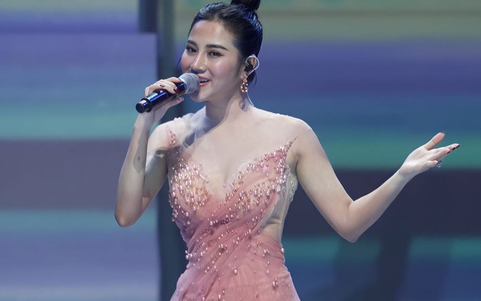 Ca sĩ Tố My hé lộ 'sốc' về tiền cát-xê nhận được khi hát tại siêu đám cưới trăm tỷ ở Kiên Giang Ảnh 2