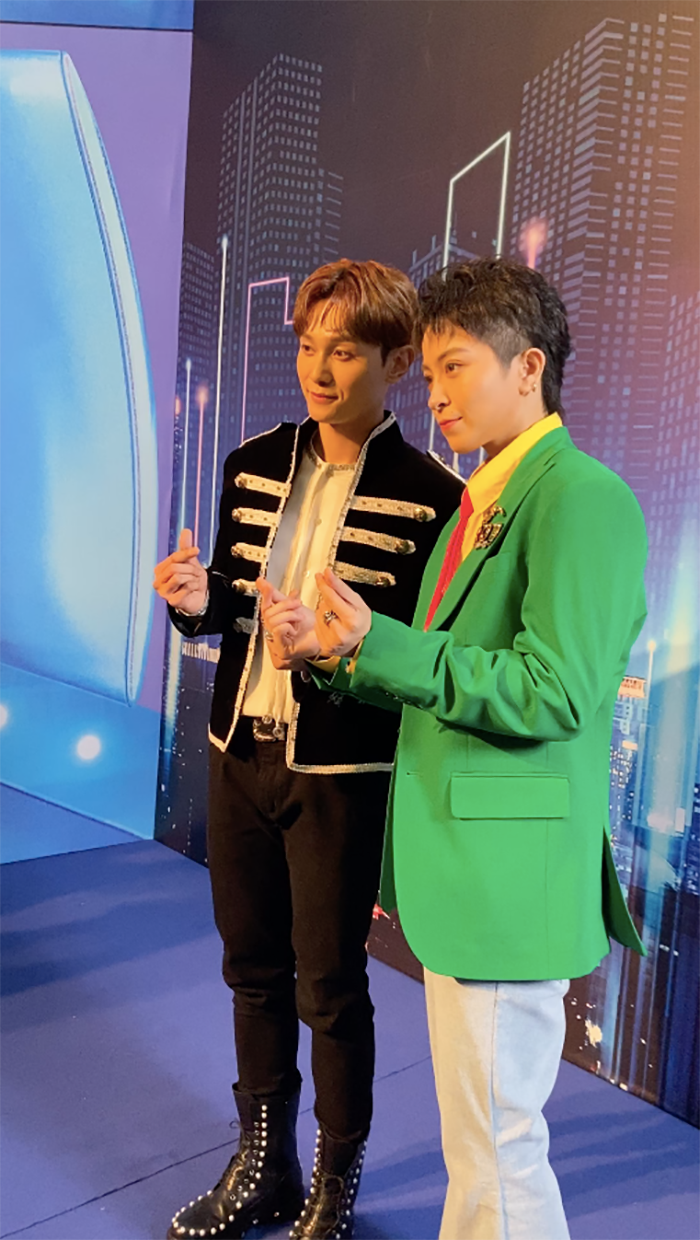 Roy Nguyễn và Gil Lê hội tụ trong cùng một khung hình.