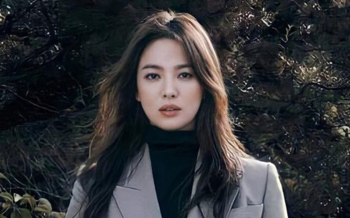 Song Hye Kyo gây sốc vì bị bạo lực học đường nặng nề trong phim mới Ảnh 2
