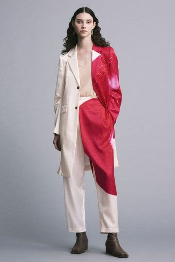 Bộ sưu tập Ready-to-Wear mùa thu 2022 của Issey Miyake.