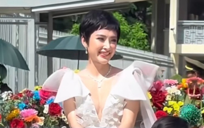 Angela Phương Trinh khoe diện mạo mới với tóc tém, hé lộ về tình trạng mối quan hệ hiện tại Ảnh 2