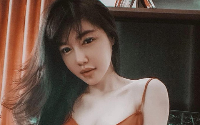 Elly Trần đáp trả cực gắt khi bị anti-fan công kích chuyện giấu chồng Ảnh 2