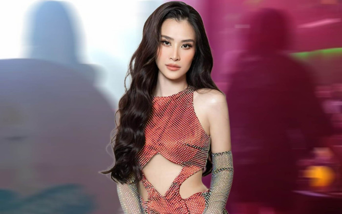 Đông Nhi bị fan 'bêu xấu' khi đang hát trên sân khấu: Còn ai khổ bằng? Ảnh 2