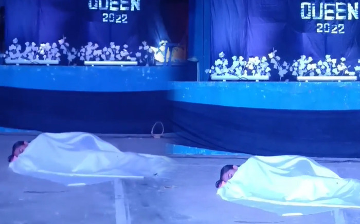 Góc độc lạ: Khán giả hoang mang khi thí sinh sắc đẹp... 'ngủ thẳng cẳng' hết phần thi tài năng Ảnh 2