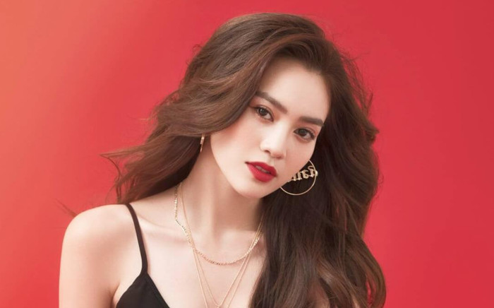 Cô Gái Từ Quá Khứ của Ninh Dương Lan Ngọc được khen sau khi xuất ngoại Ảnh 2