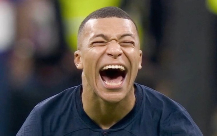 Mbappe cười lớn khi Kane sút phạt đền lên trời Ảnh 2