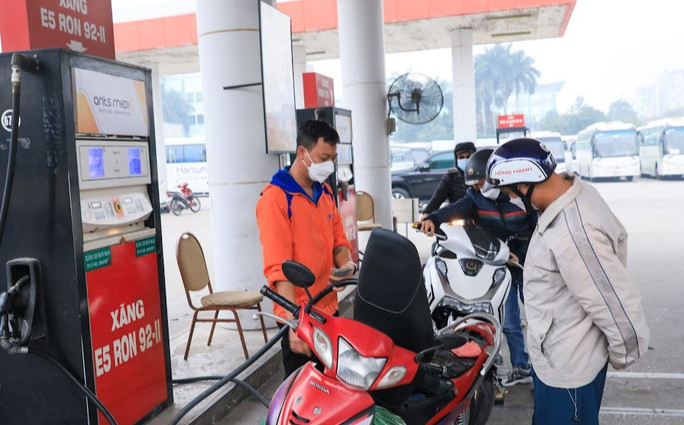 Giá xăng dầu có thể tiếp tục giảm mạnh trong kỳ điều hành ngày mai 12/12 Ảnh 2