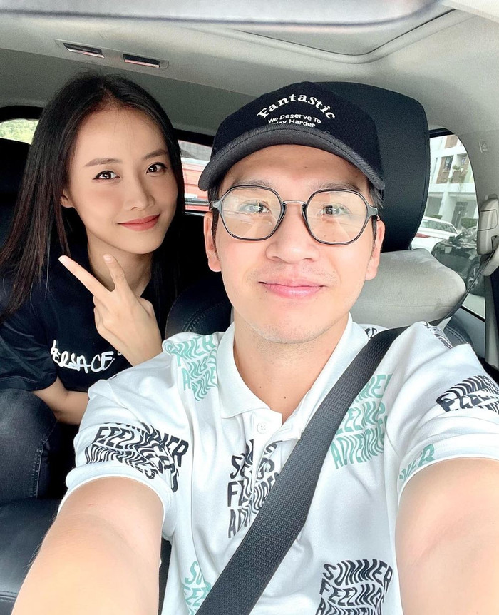 Dù thân thiết trên phim lẫn ngoài đời và được dân tình nhiệt liệt 'đẩy thuyền', song Bạch Công Khanh và Trương Mỹ Nhân khẳng định mối quan hệ của cả hai chỉ dừng lại ở mức bạn bè, anh em thân thiết.