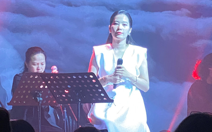 (Độc quyền) Nam Em lần đầu lộ diện sau ồn ào tình cảm với Bạch Công Khanh: 'Mong một ngày bình yên' Ảnh 2