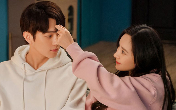 Phim mới gây thất vọng nhưng do đâu Dương Mịch bị mắng 'không trượt phát nào', Hứa Khải lại thoát nạn? Ảnh 2