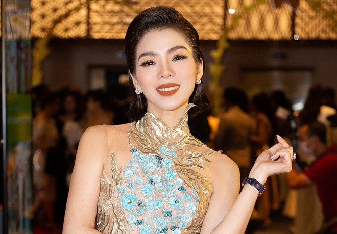 Lệ Quyên mới đây đã giới thiệu dự án âm nhạc The Best Cover.