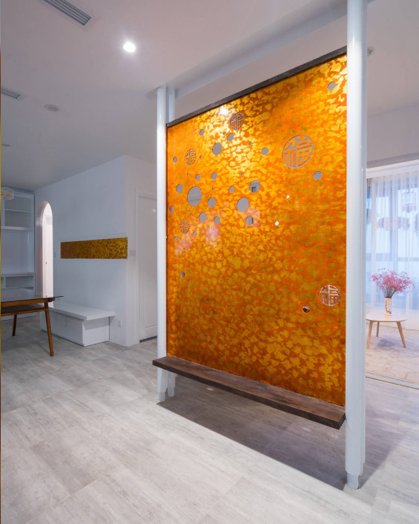 Vách ngăn với hoa văn sơn mài