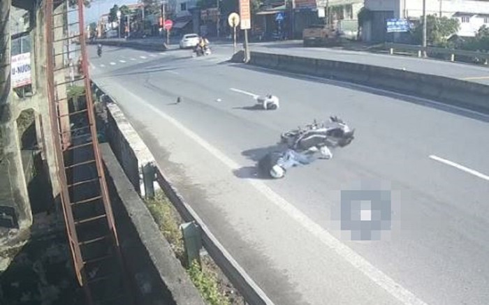 Cụ ông qua đường nhưng vô tư như đi trong sân nhà mình và cái kết Ảnh 2