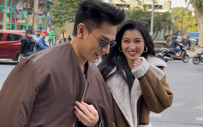 Khoảnh khắc Á hậu Phương Nhi cười tít mắt khi sánh đôi với Isaac gây xôn xao cõi mạng Ảnh 2