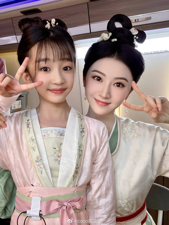 Cảnh Điềm công khai có con sau nhiều năm tham gia Cbiz, bé gái được khen xinh đẹp y hệt mẹ? Ảnh 4