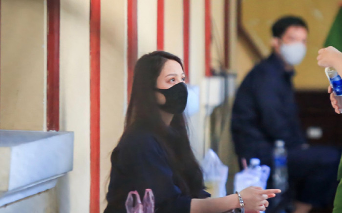 Diễn biến mới vụ bé gái 8 tuổi bị 'dì ghẻ' bạo hành tử vong Ảnh 2