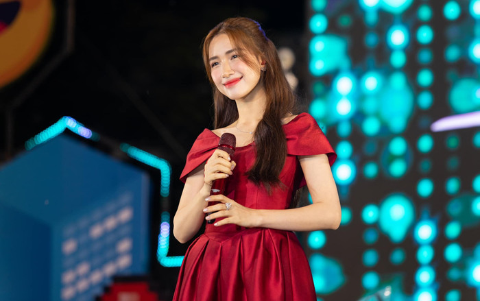 Hòa Minzy bất ngờ đăng đàn tự nhận xét về bản thân: 'Giọng hát không có gì đặc biệt' Ảnh 2