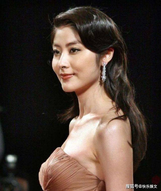 Trần Tuệ Lâm là cái tên hàng đầu của showbiz Hồng Kông.