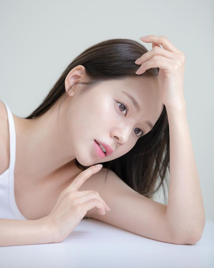 Để có làn da khoẻ đẹp và cơ mặt săn chắc, bạn nên hạn chế tiêu thụ đường.