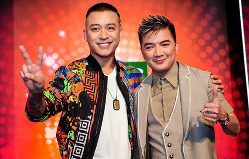 Bao năm trôi qua, tình cảm giữa hai người luôn bên chặt, luôn đứng phía sau ủng hộ, dõi theo nhau. 