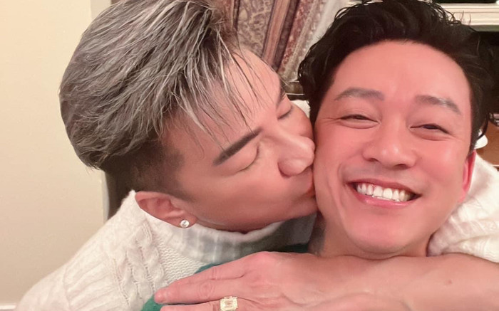 Đàm Vĩnh Hưng ôm hôn thắm thiết một ca sĩ Vbiz, netizen trầm trồ trước mối quan hệ của cả hai Ảnh 2