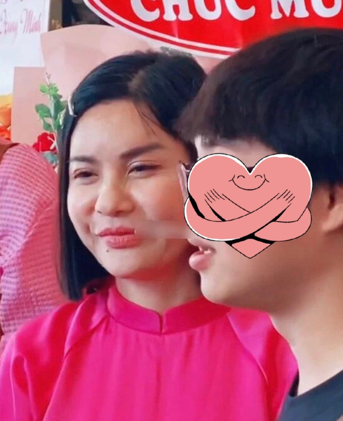 Cũng có thể, đo góc chụp hoặc một lý do nào đó khiến mặt của nữ diễn viên khác thường hơn so với mọi ngày.