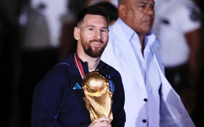 Người dân Argentina nghỉ 1 ngày, chuẩn bị đón Messi về cùng Cúp vàng Ảnh 2