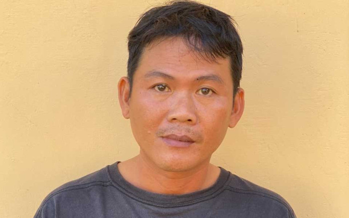 Đón bạn gái sau giờ tan làm rồi xảy ra mâu thuẫn, gã đàn ông vung tay gây ra tội ác Ảnh 2