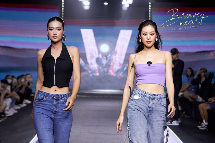 Rần rần khoảnh khắc Hoa hậu Khánh Vân và Hoa hậu Đoàn Thiên sải bước catwalk Ảnh 7