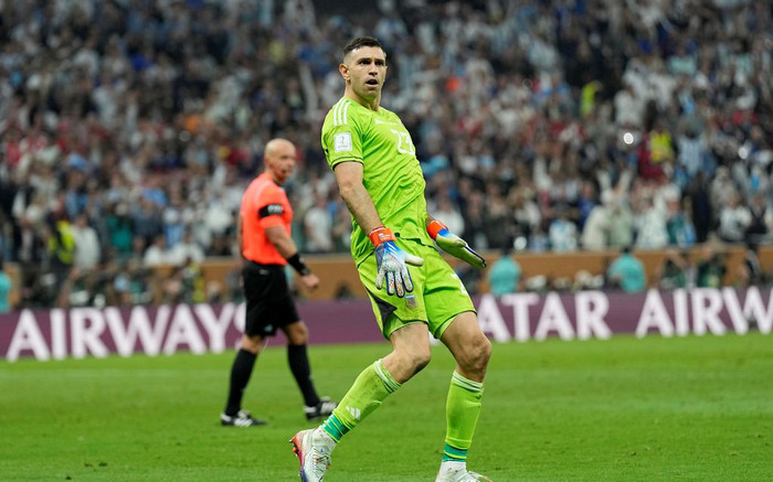 Emiliano Martinez - Ngang tàng chế giễu Mbappe nhưng Messi phải cảm ơn! Ảnh 2
