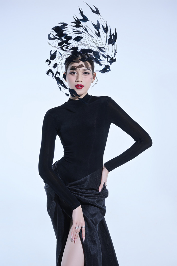 Đỗ Thị Hà xả kho bộ ảnh căng đét cuối nhiệm kỳ: Người kế nhiệm chắc áp lực lắm đây Ảnh 6