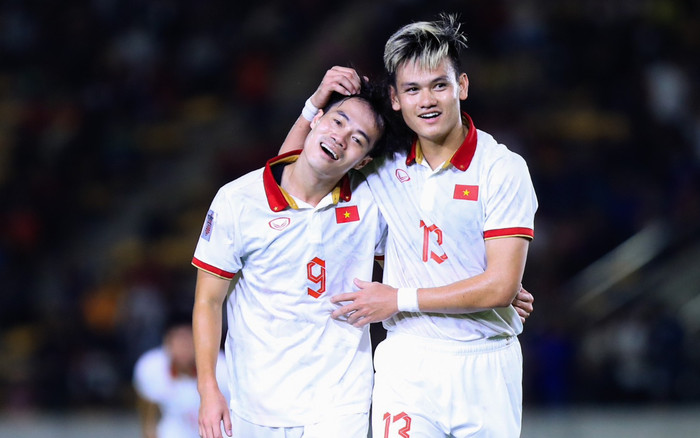 Việt Nam thắng Lào 6-0: Ông Park vẫn lo sốt vó với Quang Hải Ảnh 2