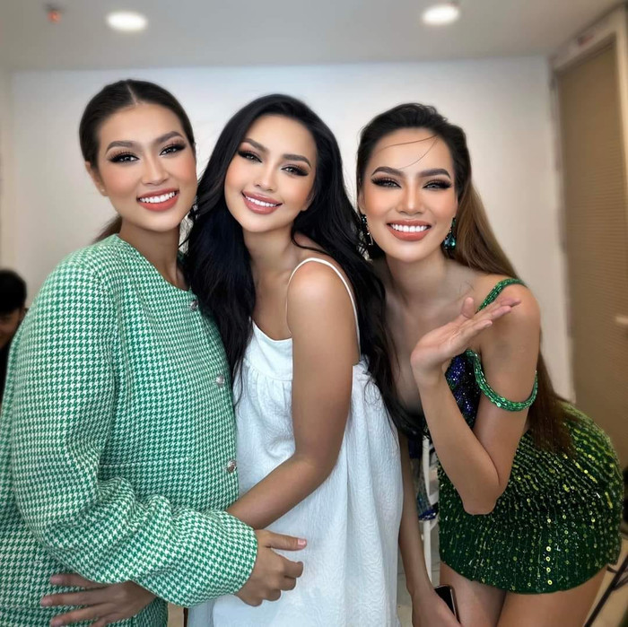 3 mỹ nhân tạo ra 'tổ hợp visual' khiến khán giả đau đầu không biết ai mới là người nổi bật nhất.