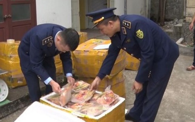 Gần Tết, phát hiện hàng tấn thực phẩm bẩn sắp 'tuồn' ra thị trường Ảnh 2