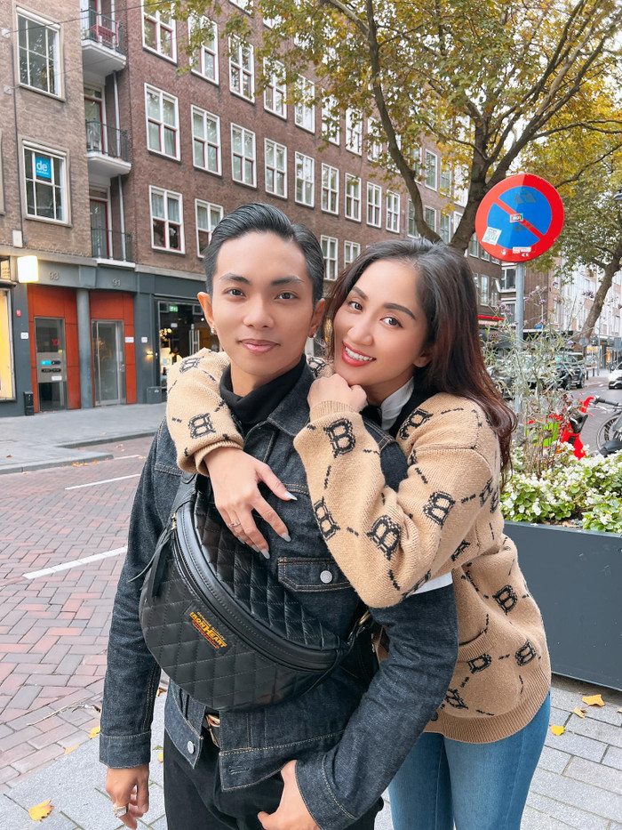 Cả hai đã có khoảng thời gian đi du lịch kết hợp với công việc