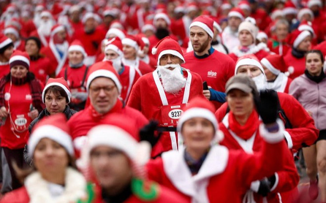 Ông già Noel trên khắp thế giới đang tất bật thế nào? Ảnh 2