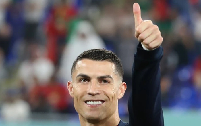 Vừa xóa 'Messi là GOAT', FIFA phải gỡ bài khen Ronaldo vì bị chê không thật lòng Ảnh 2