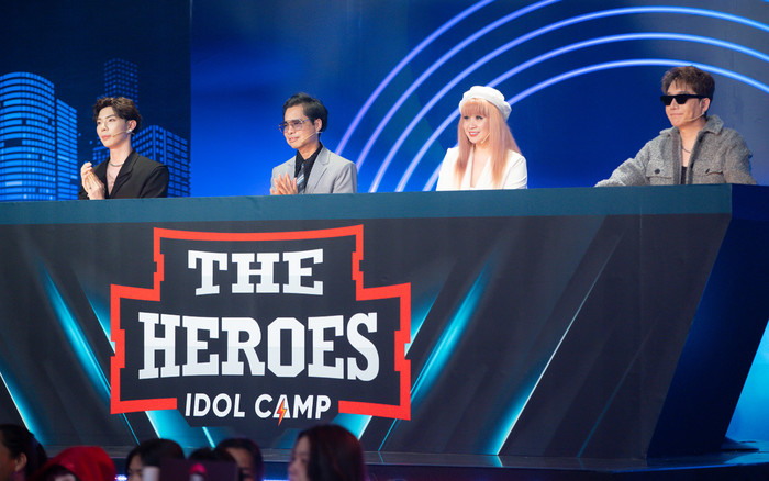 Pháo bất ngờ nhận được điểm 10 đầu tiên từ Erik ở The Heroes Ảnh 2