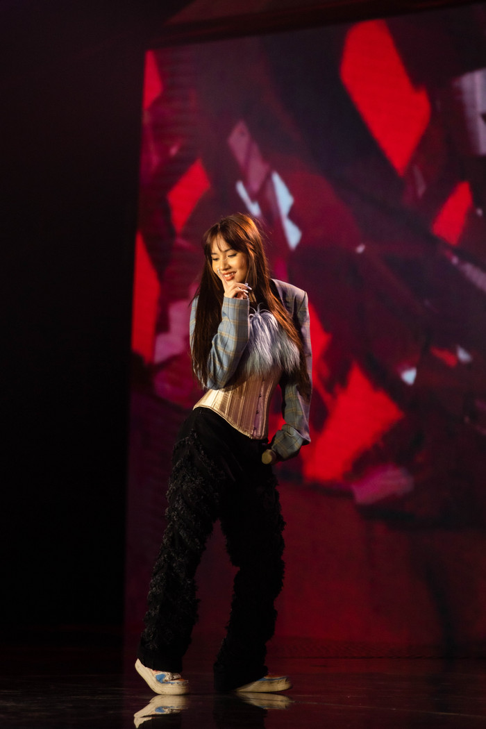 Châu Đăng Khoa thẳng thừng chê Thùy Dương sáng tác quá cơ bản nhưng được Dương Khắc Linh bênh Ảnh 1