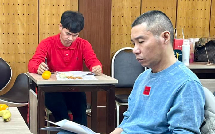 Nghệ sĩ Chí Trung khoe loạt ảnh tập luyện Táo Quân, thần thái của NSND Công Lý khiến dân tình quan tâm Ảnh 2