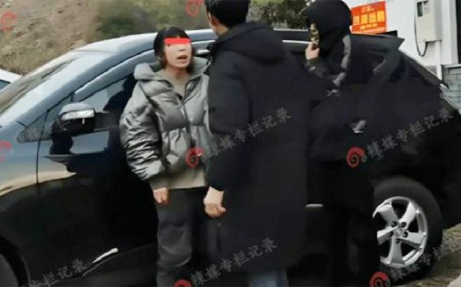 Chồng thất nghiệp lại lười biếng, vợ túng quẫn làm một việc gây sốc để nuôi gia đình Ảnh 2