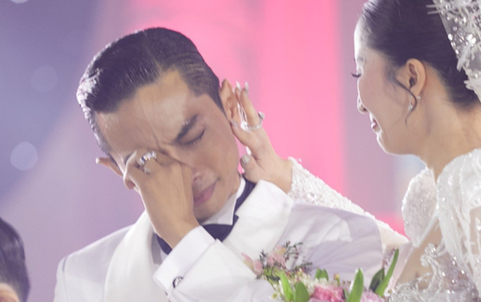 Sao Việt bật khóc không nói thành lời trong lễ cưới, xúc động nhất là Khánh Thi - Phan Hiển Ảnh 2