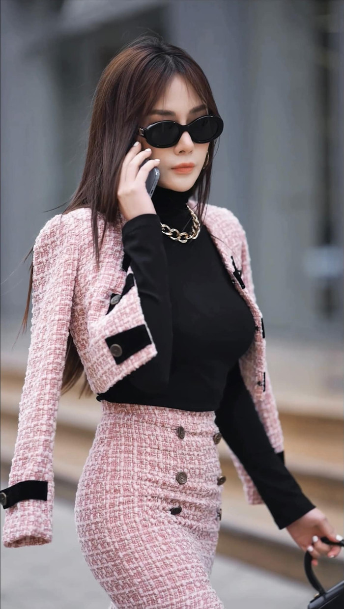 Phương Oanh luôn xuất hiện với diện mạo chỉn chu, chuyên nghiệp