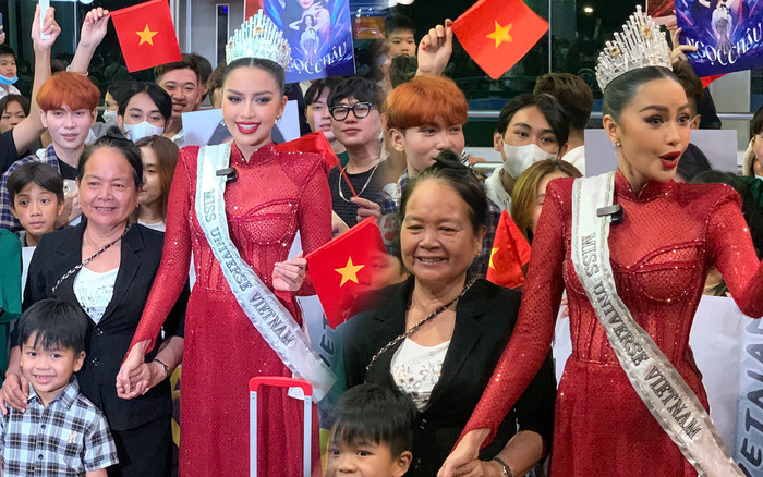 Ngọc Châu chính thức lên đường đến Miss Universe 2022: Fan ngợp trời, sức hút quá khủng khiếp! Ảnh 2
