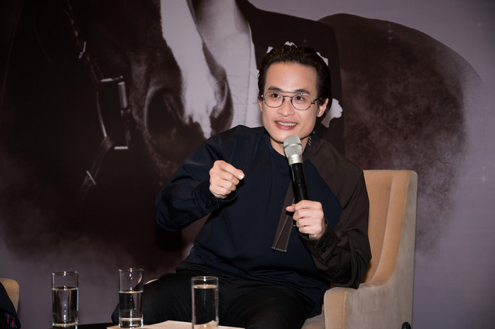 Anh cho biết gia đình anh cũng không mua được vé vì thờ ơ.