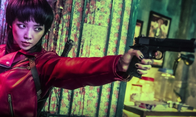 Chiếc áo khoác da 'chất chơi' khi đi chiến đấu của Thanh