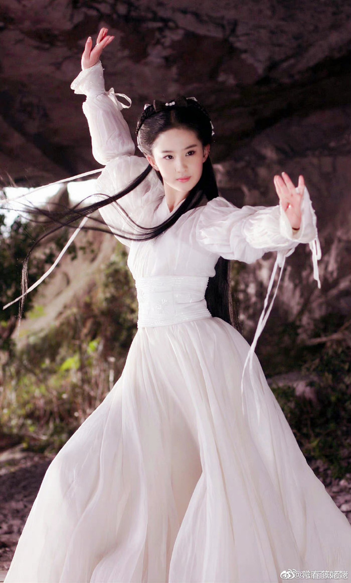 Chỉ một khoảnh khắc, Triệu Lộ Tư được khen có khí chất tiên nữ giống hệt Lưu Diệc Phi Ảnh 9