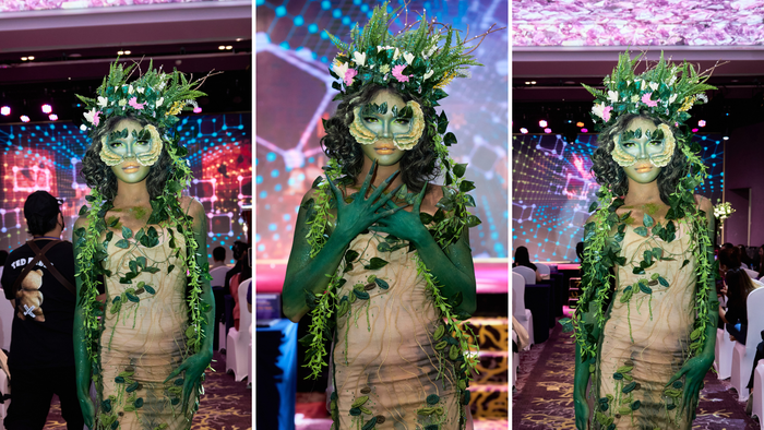 Tác phẩm “Thần Rừng” lấy cảm hứng từ thiên nhiên, sức sống mãnh liệt của những cánh rừng dù phải đối mặt với thách thức tồn vong do con người tạo ra.