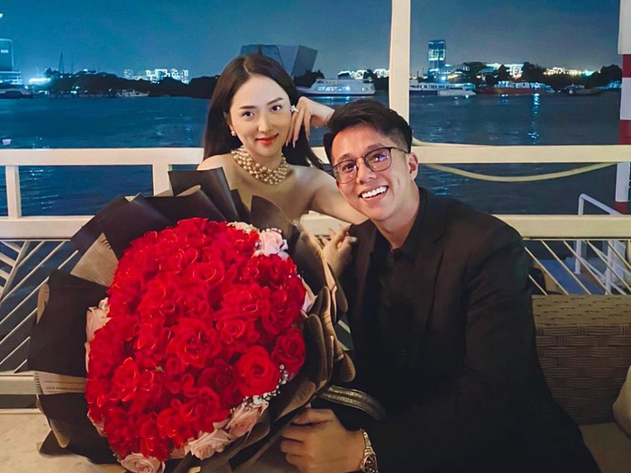Trong thời gian hẹn hò, tặng hoa cho bạn gái chính là một thói quen của Matt Liu mỗi khi cả hai cùng nhau trải qua những dịp đặc biệt